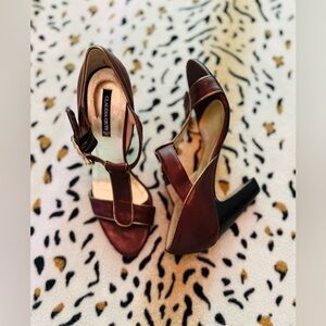 Claudia Ciuti Rich Brown Leather T-Strap High Heeled Sandals Shoes Women's 7.5